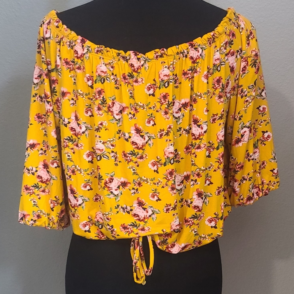 SOLD Off The Shoulder Floral Adjustable Multi Wear  Options Blouse - Picture 4 of 8